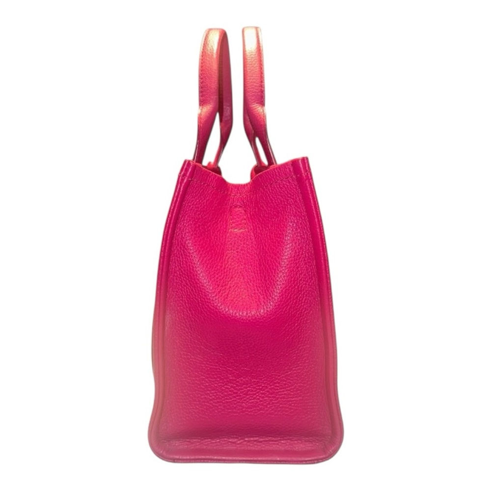 Marc Jacob’s THE LEATHER MEDIUM TOTE BAG in Lipstick Pink - Picture 8 of 16